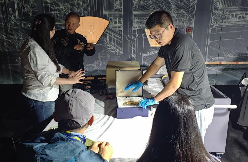 内蒙古博物院典藏部与上海博物馆保管部进行藏品管理工作交流座谈